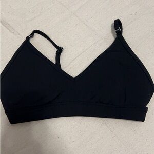Black sports bra